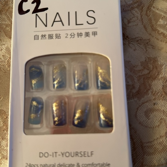Press on nails - Picture 13 of 17